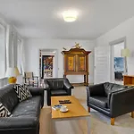 Σπίτι διακοπών 6 Bedroom Gorgeous In