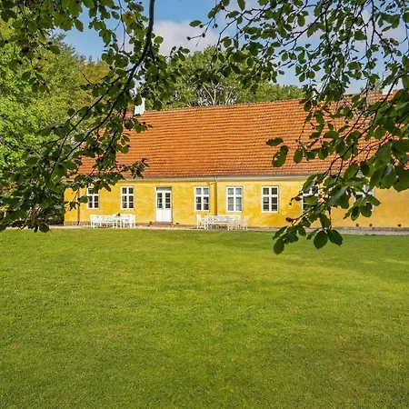 6 Bedroom Gorgeous In * Kvaerndrup