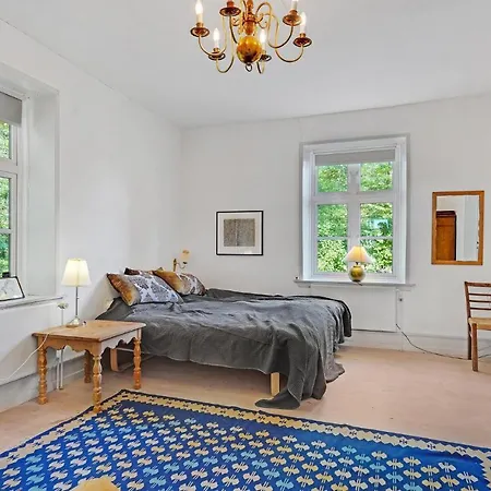 6 Bedroom Gorgeous In Ferienhaus Kvaerndrup