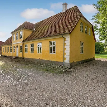 6 Bedroom Gorgeous In * Kvaerndrup