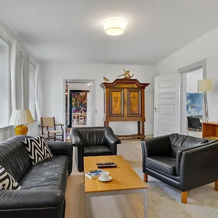 Ferienhaus 6 Bedroom Gorgeous In